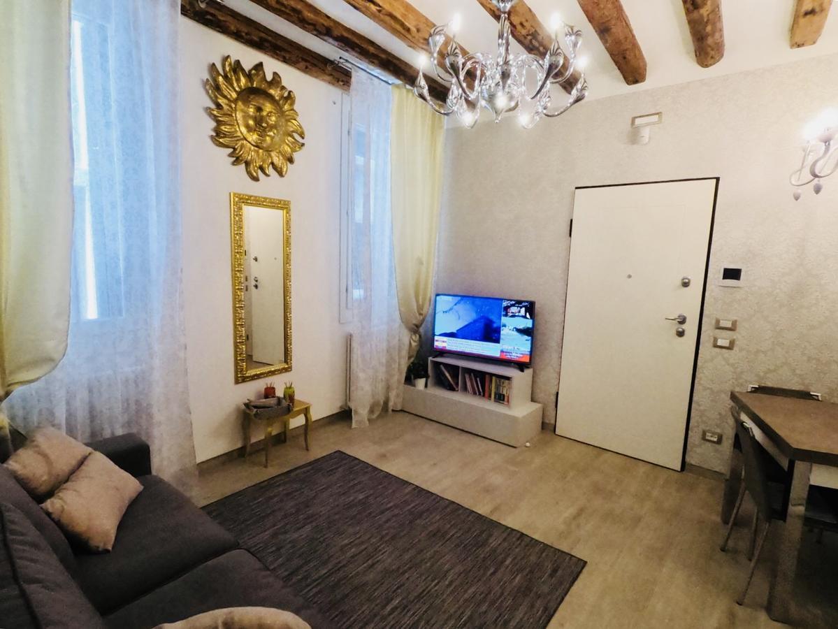 San Stae Charming Apartment Gran Canal Venesia Bagian luar foto